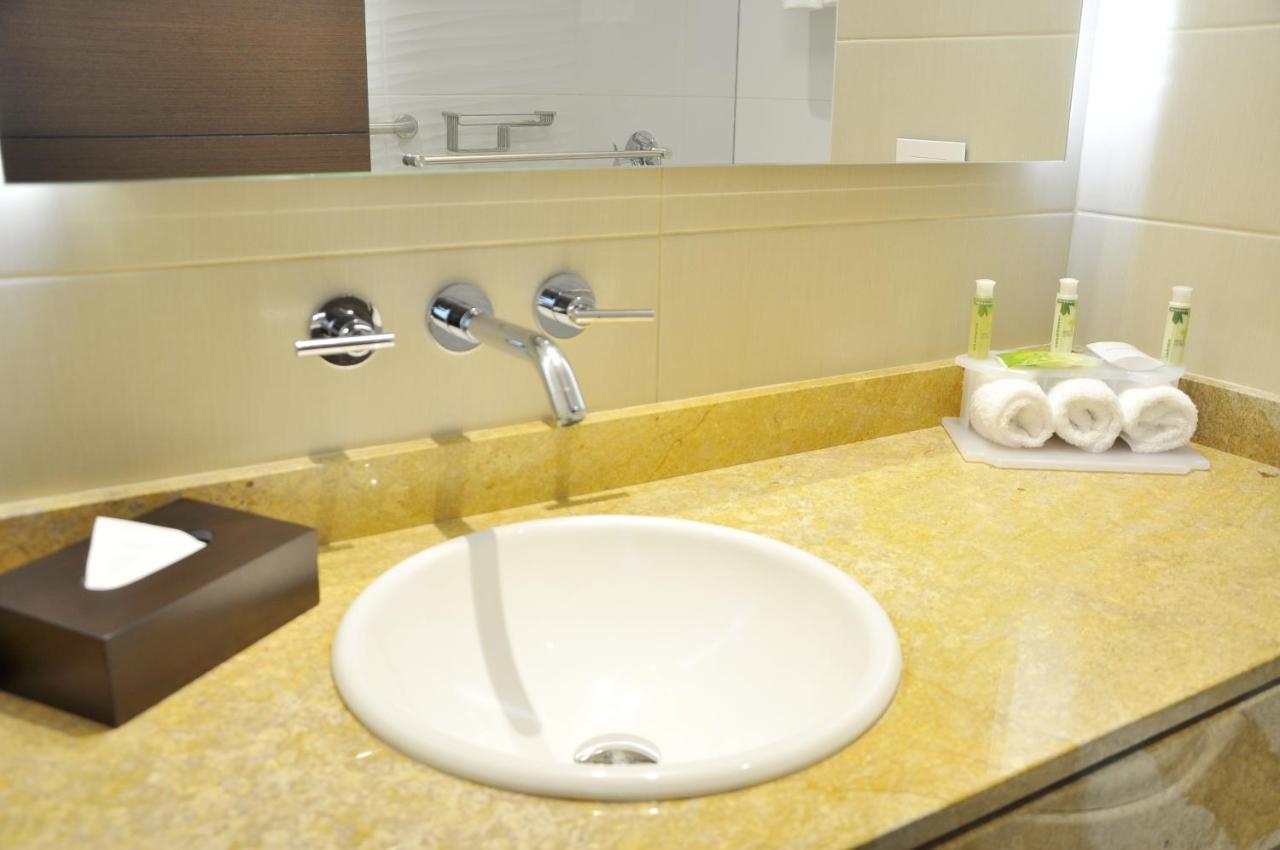 Holiday Inn Express & Suites Bogota Zona Financiera By Ihg Bogotá Quarto foto